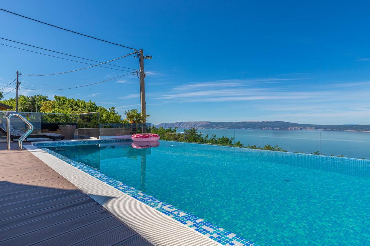 Villa Marassi With Heated Pool, Hot Tub And Sauna Crikvenica Exteriér fotografie