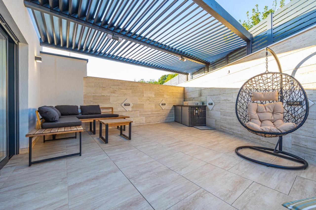 Villa Marassi With Heated Pool, Hot Tub And Sauna Crikvenica Exteriér fotografie
